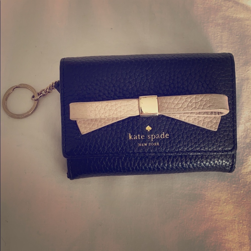 Kate Spade wallet with keychain and ID slot